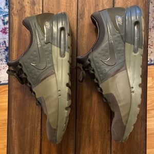 Nike AirMax Men Size 12, Excellent Condition